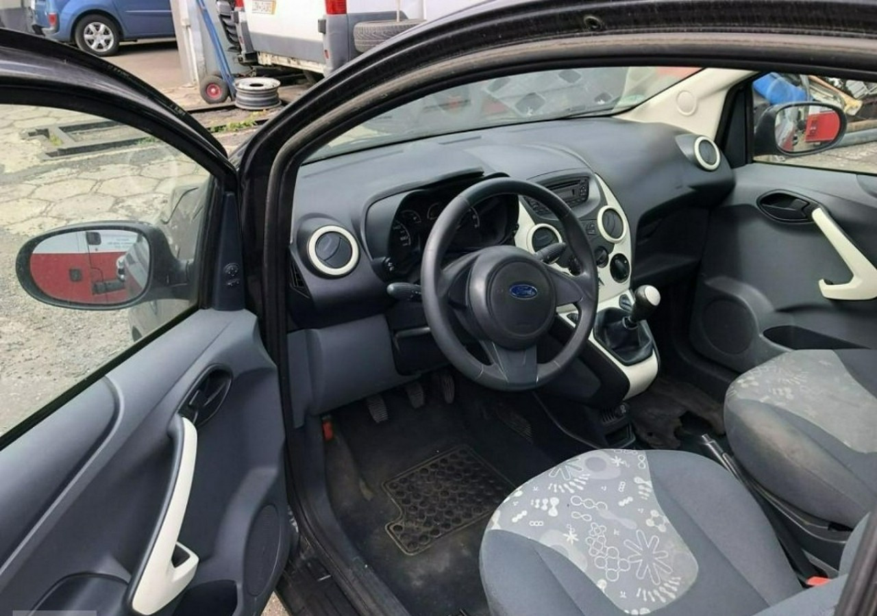 Ford KA II Ford KA 1,3 tdci 75KM 2012 - 掀背车:图3 Ford KA II Ford KA 1,3 tdci 75KM 2012 - 掀背车:图3