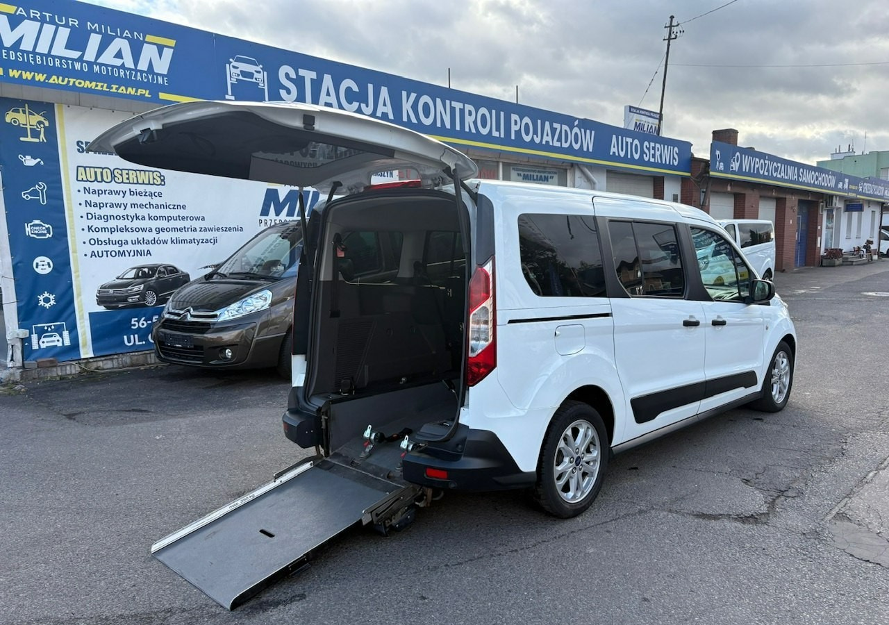 Ford Tourneo Connect II Connect dla niepełnosprawnych Rampa Inwalida PFRON 2021 1.5TDci Auto - 旅行车:图2 Ford Tourneo Connect II Connect dla niepełnosprawnych Rampa Inwalida PFRON 2021 1.5TDci Auto - 旅行车:图2