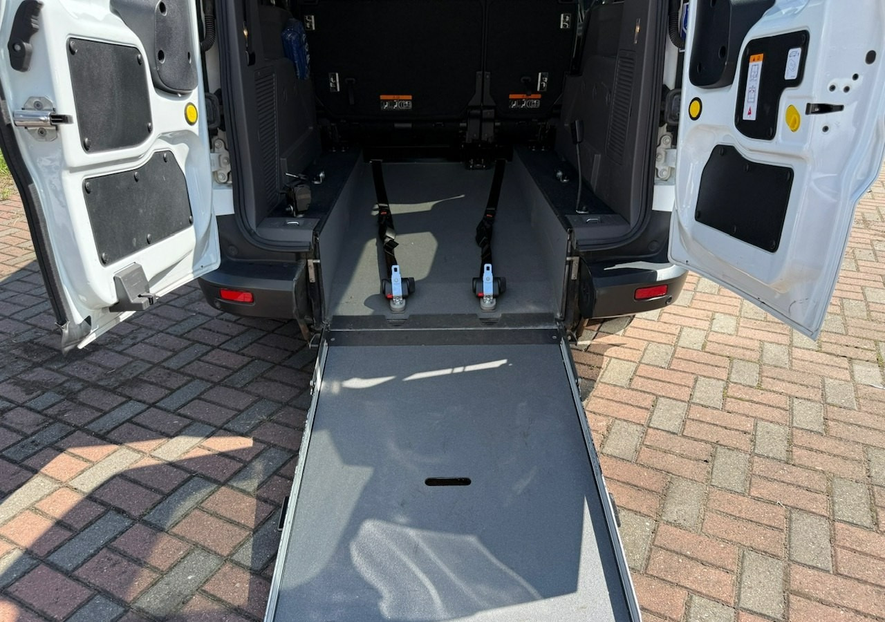 Ford Tourneo Connect II Connect dla niepełnosprawnych Rampa Inwalida PFRON Model 2021 - 汽车:图4 Ford Tourneo Connect II Connect dla niepełnosprawnych Rampa Inwalida PFRON Model 2021 - 汽车:图4