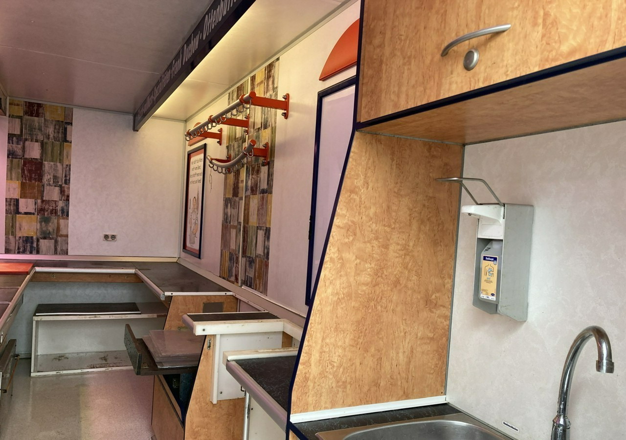 自动售货拖车 Inna Inny Autosklep wedlin Gastronomiczna food truck foodtruck sklep bar 2004：图11