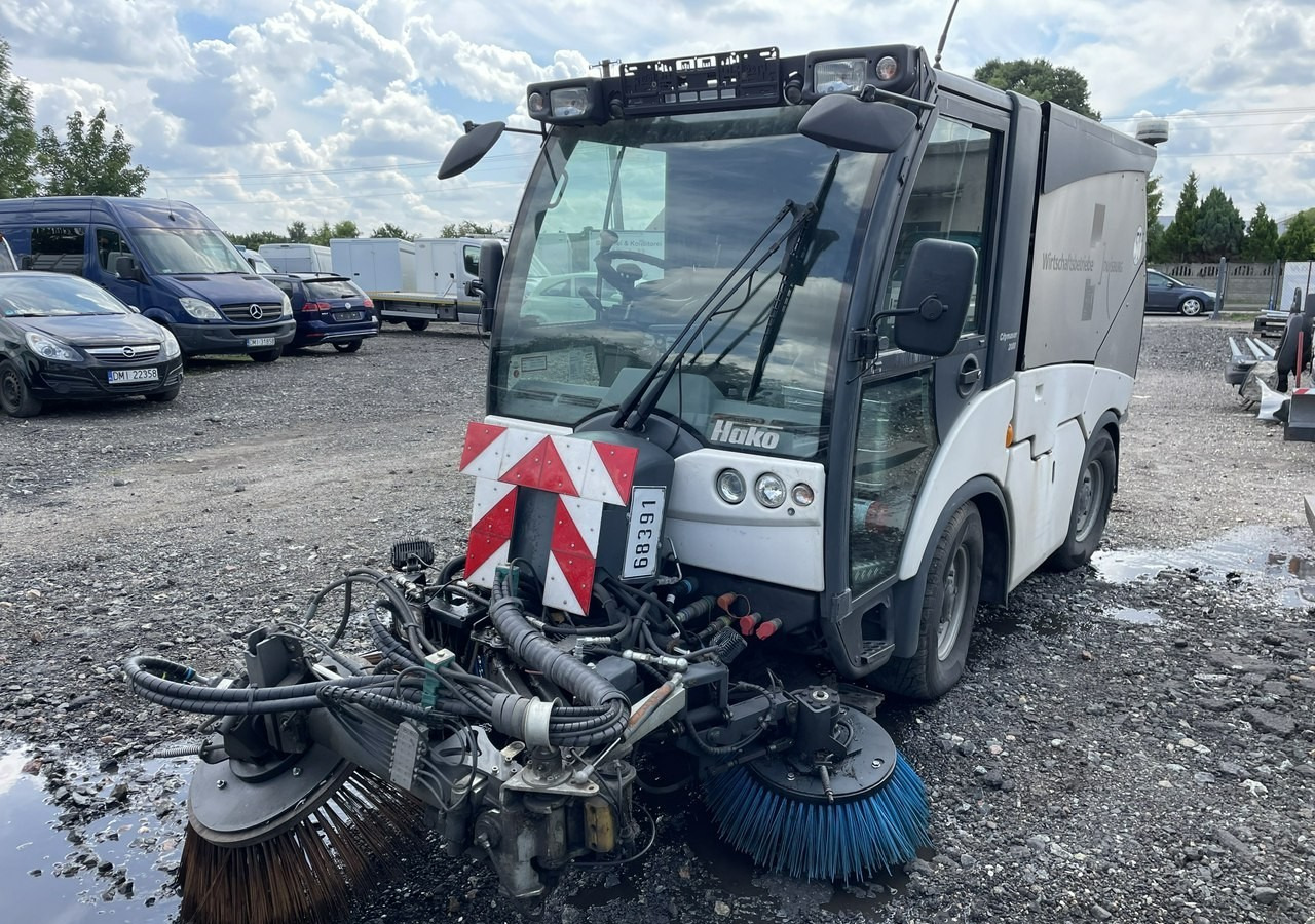 Inna Inny Hako Citymaster 2000 Zamiatarka 2016 - 道路清扫机:图1 Inna Inny Hako Citymaster 2000 Zamiatarka 2016 - 道路清扫机:图1