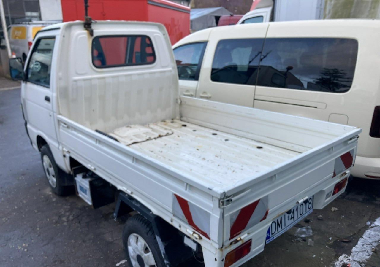 Inna Inny PFAU Piaggio Porter 4X4 Skrzynia odśnieżarka Pług 5655km 2012 - 平板货车:图3 Inna Inny PFAU Piaggio Porter 4X4 Skrzynia odśnieżarka Pług 5655km 2012 - 平板货车:图3