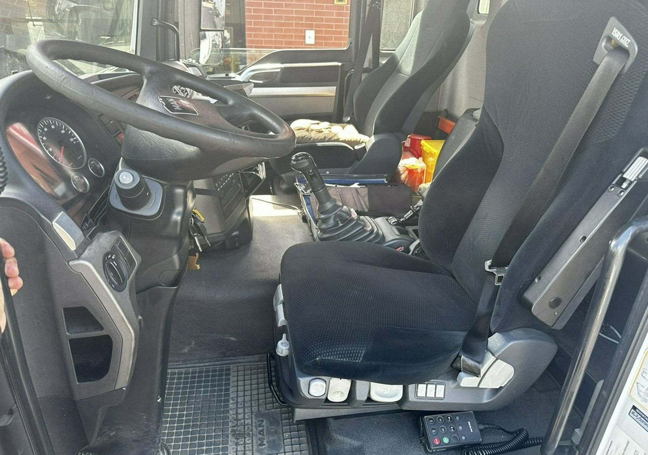 MAN Inny MAN MAN TGS 26.360 Skrzynia HDS + hwytak 2008 租赁 MAN Inny MAN MAN TGS 26.360 Skrzynia HDS + hwytak 2008:图6 MAN Inny MAN MAN TGS 26.360 Skrzynia HDS + hwytak 2008 租赁 MAN Inny MAN MAN TGS 26.360 Skrzynia HDS + hwytak 2008:图6