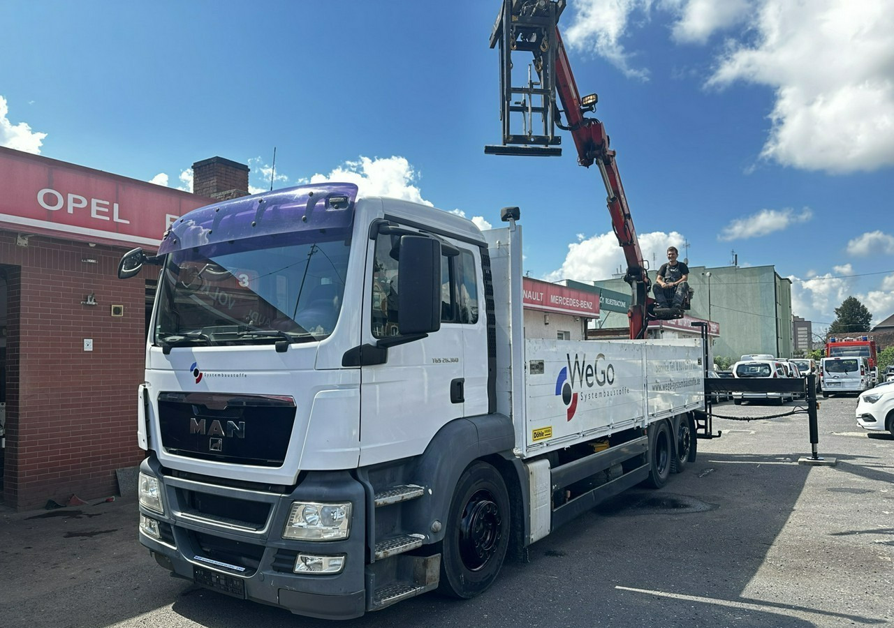 MAN Inny MAN MAN TGS 26.360 Skrzynia HDS + hwytak 2008 - 栏板式/ 平板卡车, 起重车:图1 MAN Inny MAN MAN TGS 26.360 Skrzynia HDS + hwytak 2008 - 栏板式/ 平板卡车, 起重车:图1