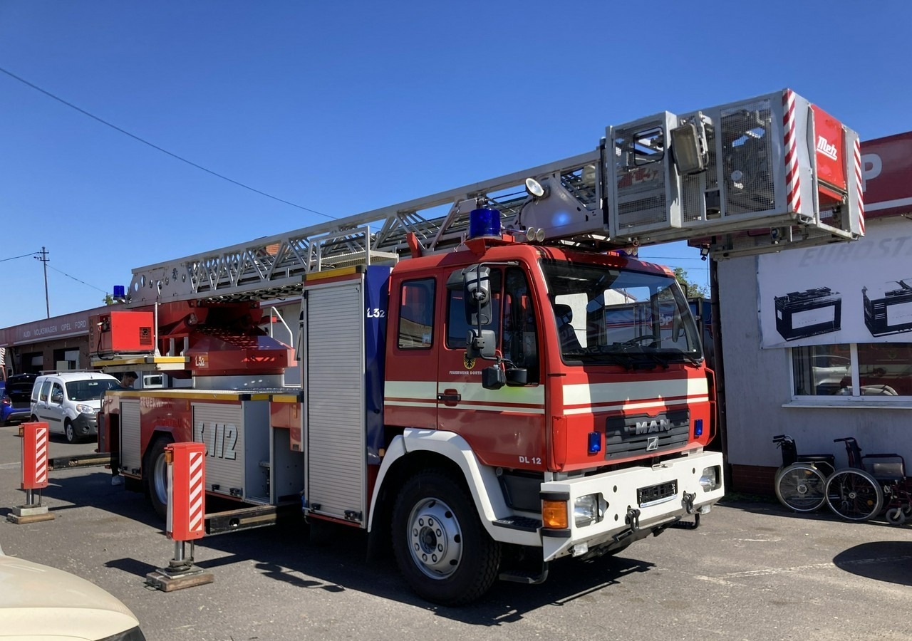 MAN Inny MAN Man 15,280 Straż pożarna drabina Strażacka zwyżka podnośnik 32m Metz - 消防车:图1 MAN Inny MAN Man 15,280 Straż pożarna drabina Strażacka zwyżka podnośnik 32m Metz - 消防车:图1