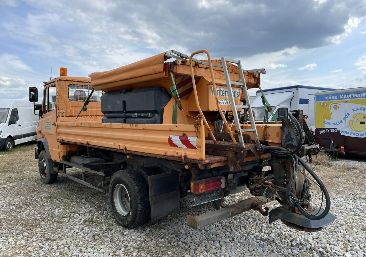 Mercedes-Benz Inny Mercedes-Benz Mercedes Vario 815 Wywrotka 4X4 2004 - 除雪车:图5 Mercedes-Benz Inny Mercedes-Benz Mercedes Vario 815 Wywrotka 4X4 2004 - 除雪车:图5