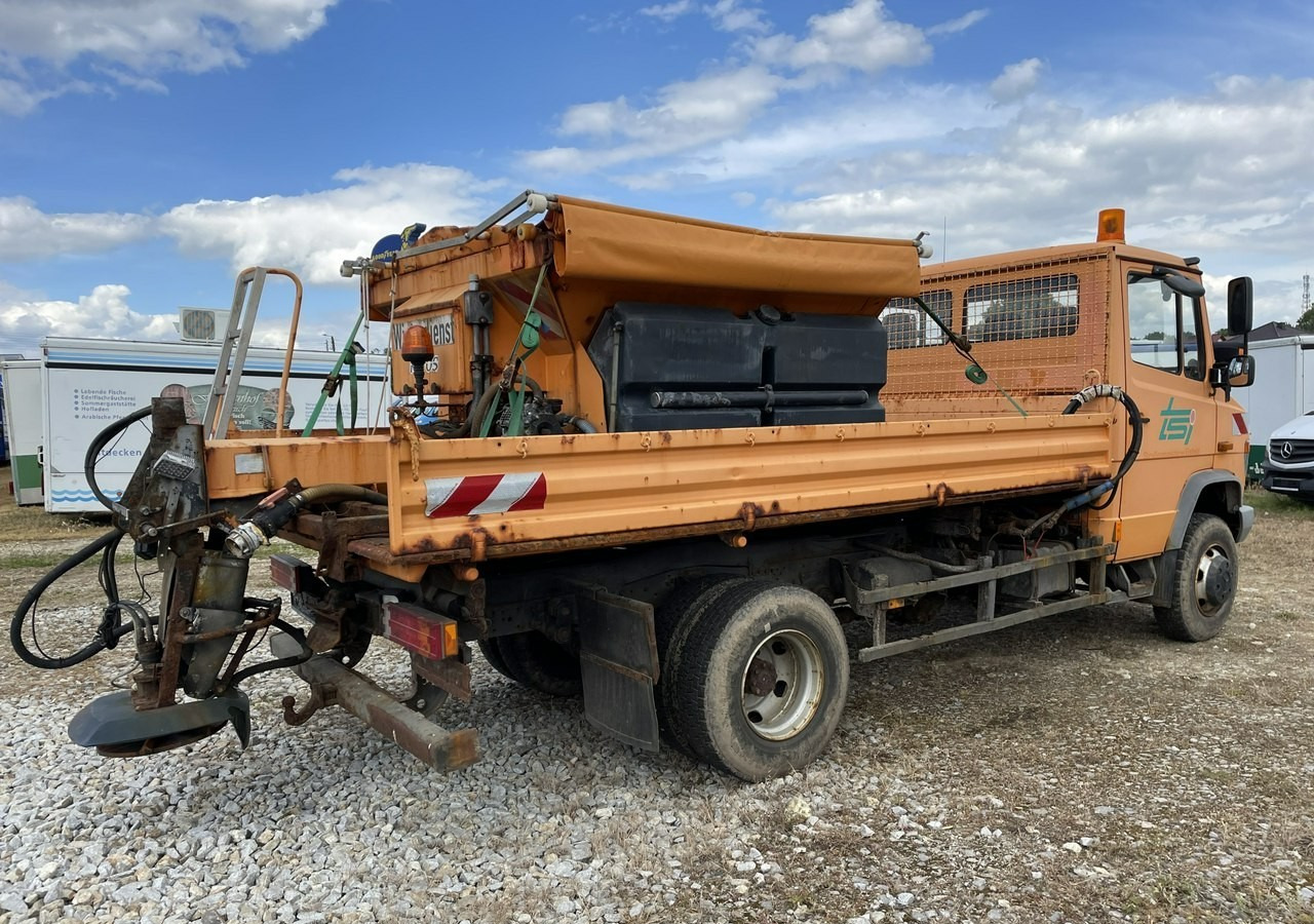 Mercedes-Benz Inny Mercedes-Benz Mercedes Vario 815 Wywrotka 4X4 2004 - 除雪车:图3 Mercedes-Benz Inny Mercedes-Benz Mercedes Vario 815 Wywrotka 4X4 2004 - 除雪车:图3