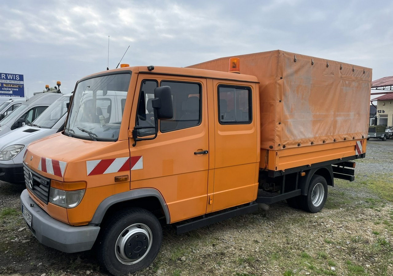 Mercedes-Benz Inny Mercedes-Benz Vario 614 Brygadówka skrzynia plandeka 6-oso doka dokka 2004 - 侧帘卡车:图3 Mercedes-Benz Inny Mercedes-Benz Vario 614 Brygadówka skrzynia plandeka 6-oso doka dokka 2004 - 侧帘卡车:图3
