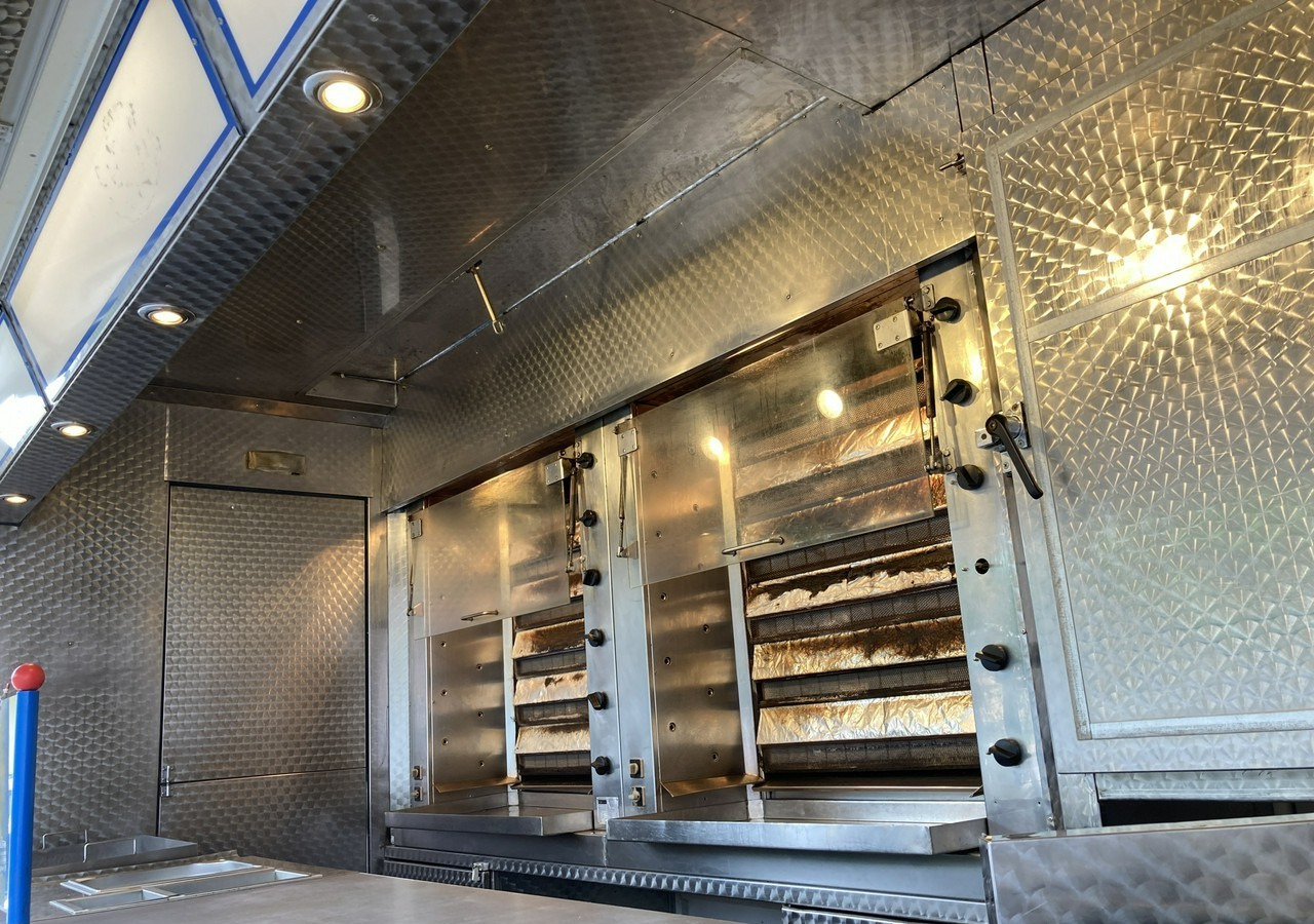 Mercedes-Benz Sprinter Autosklep Grill kurczak Gastronomiczny Food Truck Foodtruck sklep 20 - 自动售货卡车:图4 Mercedes-Benz Sprinter Autosklep Grill kurczak Gastronomiczny Food Truck Foodtruck sklep 20 - 自动售货卡车:图4
