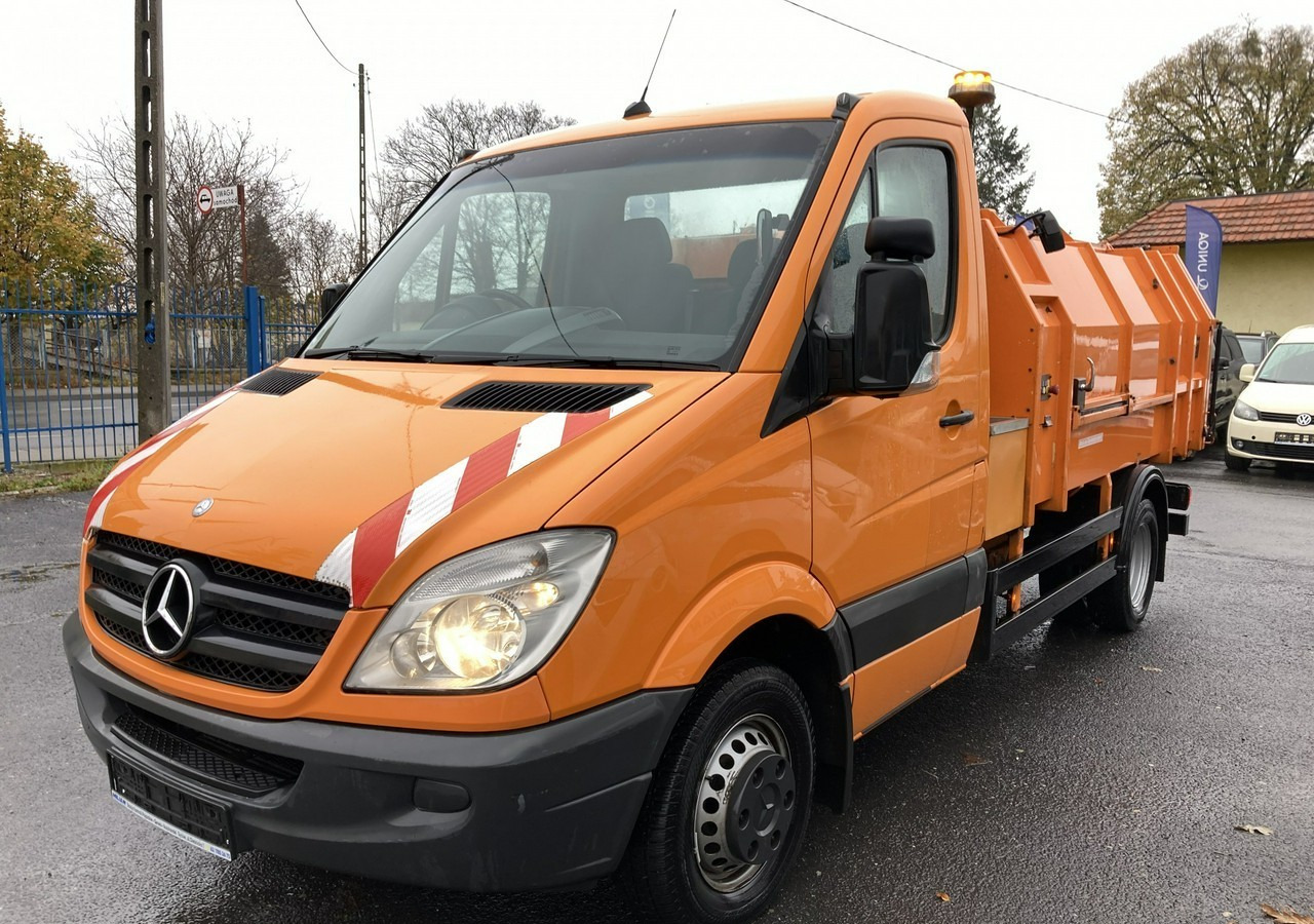Mercedes-Benz Sprinter Sprinter 513 Śmieciarka Prasa 2010 - 垃圾车:图2 Mercedes-Benz Sprinter Sprinter 513 Śmieciarka Prasa 2010 - 垃圾车:图2