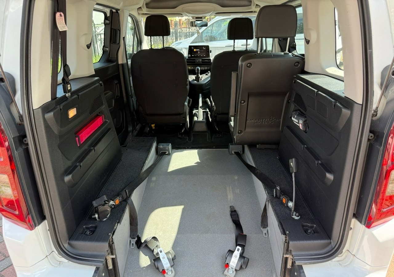 Opel Combo IV Combo Life Combo do przewozu Niepełnosprawnych inwalida rampa Model 2021 - 汽车:图4 Opel Combo IV Combo Life Combo do przewozu Niepełnosprawnych inwalida rampa Model 2021 - 汽车:图4