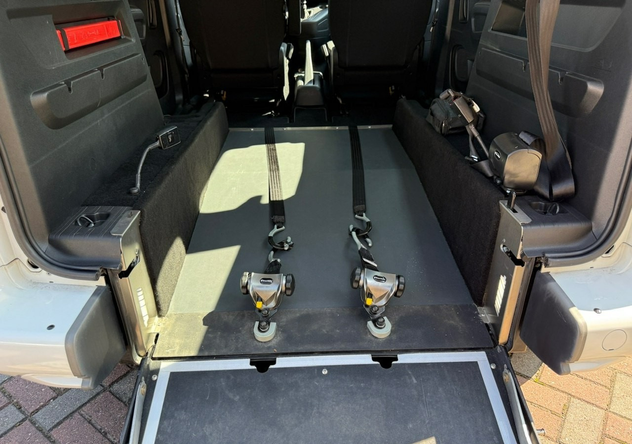 Opel Combo IV Opel Combo Life Niepełnosprawnych inwalida Rampa 32105 km Model 2022 - 汽车:图5 Opel Combo IV Opel Combo Life Niepełnosprawnych inwalida Rampa 32105 km Model 2022 - 汽车:图5
