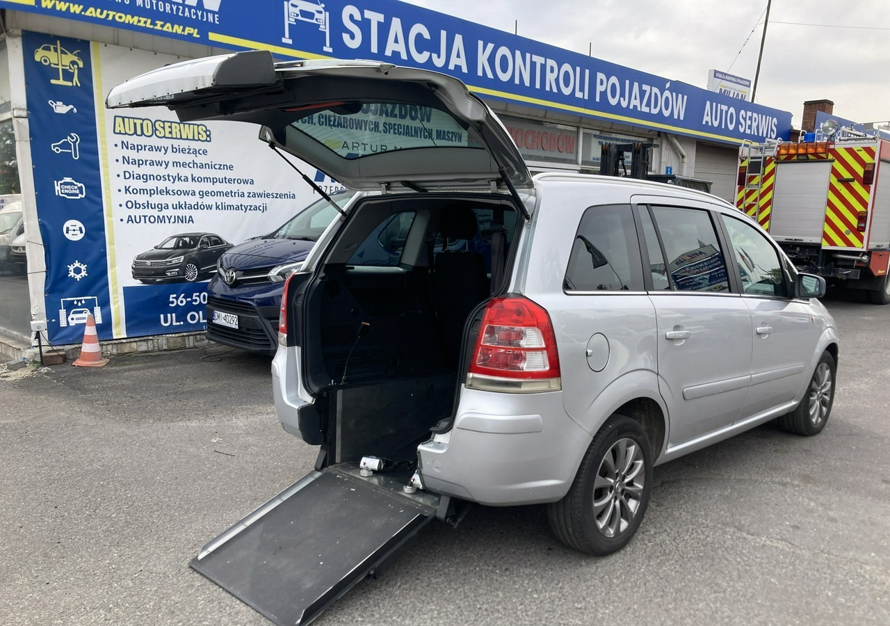 Opel Zafira B Opel Zafira do przewozu Niepełnosprawnych inwalida rampa - 汽车:图3 Opel Zafira B Opel Zafira do przewozu Niepełnosprawnych inwalida rampa - 汽车:图3