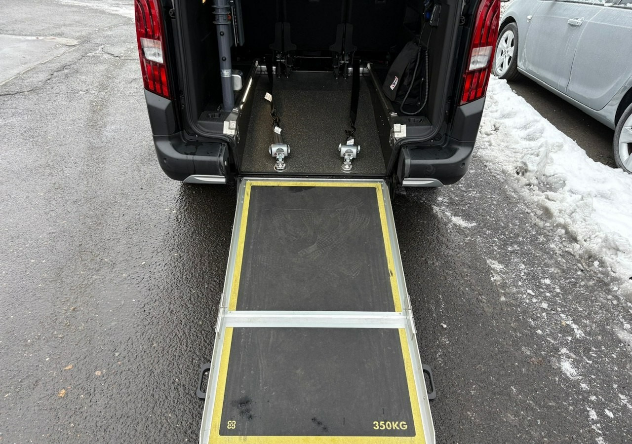 Peugeot Rifter Rifter Long 1,5HDI Automat dla Niepełnosprawnych Inwalida Rampa PFRO - 旅行车:图4 Peugeot Rifter Rifter Long 1,5HDI Automat dla Niepełnosprawnych Inwalida Rampa PFRO - 旅行车:图4