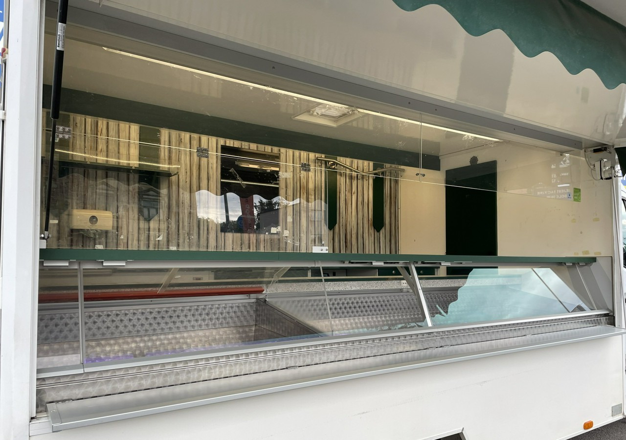 Renault Master Autosklep Gastronomiczny Food Truck Foodtruck sklep W-zasil 2015 - 自动售货卡车:图3 Renault Master Autosklep Gastronomiczny Food Truck Foodtruck sklep W-zasil 2015 - 自动售货卡车:图3