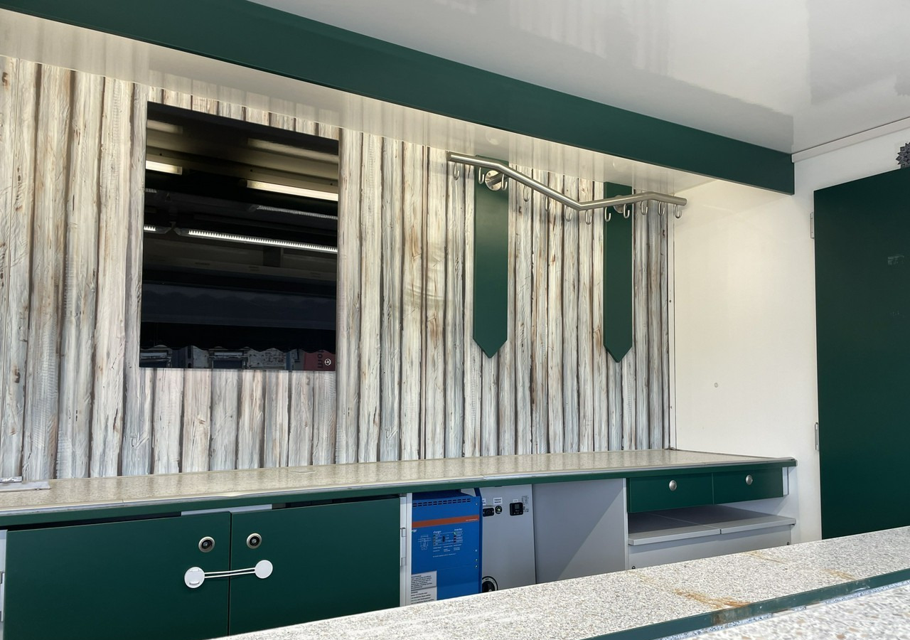 Renault Master Autosklep Gastronomiczny Food Truck Foodtruck sklep W-zasil 2015 - 自动售货卡车:图5 Renault Master Autosklep Gastronomiczny Food Truck Foodtruck sklep W-zasil 2015 - 自动售货卡车:图5