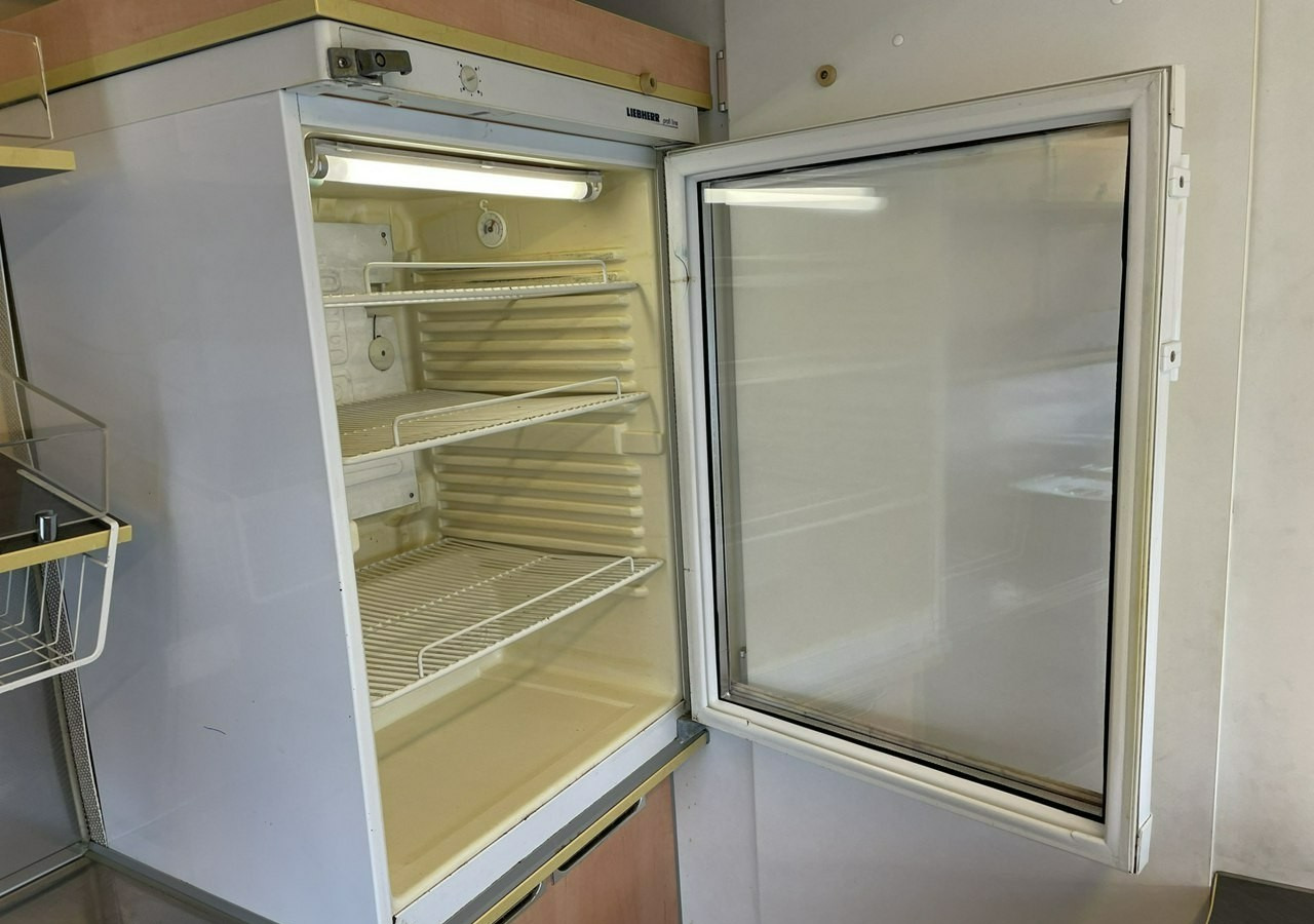Renault Master Autosklep Wędli-pie Gastronomiczny Food Truck Foodtruck Sklep bar 20 - 自动售货卡车:图3 Renault Master Autosklep Wędli-pie Gastronomiczny Food Truck Foodtruck Sklep bar 20 - 自动售货卡车:图3