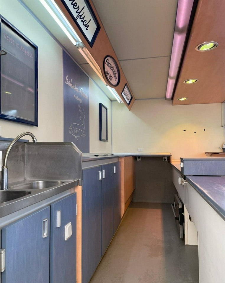 Renault Master Autosklep Wędlin Ryba Gastronomiczny Food Truck Foodtruck sklep Borc - 自动售货卡车:图4 Renault Master Autosklep Wędlin Ryba Gastronomiczny Food Truck Foodtruck sklep Borc - 自动售货卡车:图4