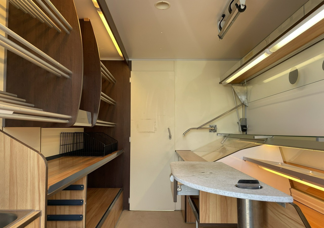 Renault Master Autosklep pieczyw Sklep Gastronomiczny Food Truck Foodtruck Borco 20 - 自动售货卡车:图2 Renault Master Autosklep pieczyw Sklep Gastronomiczny Food Truck Foodtruck Borco 20 - 自动售货卡车:图2