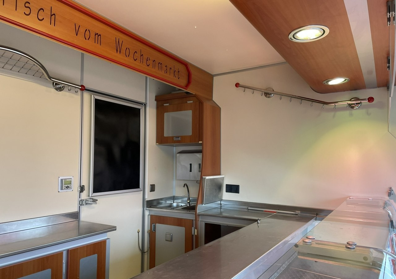 Renault Master Autosklep wędl Gastronomiczny Food Truck Foodtruck Sklep Klima Borc - 自动售货卡车:图3 Renault Master Autosklep wędl Gastronomiczny Food Truck Foodtruck Sklep Klima Borc - 自动售货卡车:图3