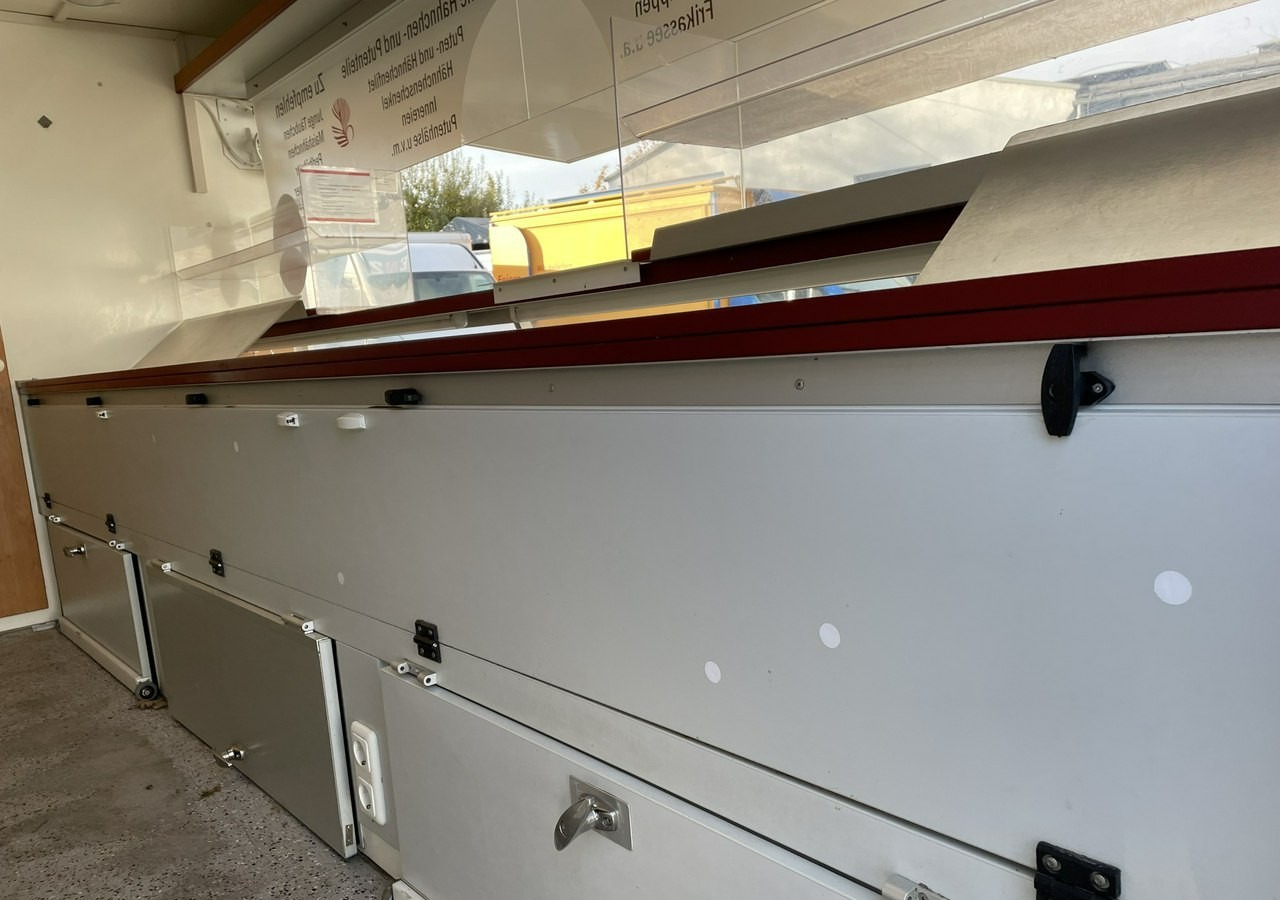 Renault Master Master Autosklep Gastronomiczny Food Truck Foodtruck Sklep bar 2009 - 自动售货卡车:图5 Renault Master Master Autosklep Gastronomiczny Food Truck Foodtruck Sklep bar 2009 - 自动售货卡车:图5