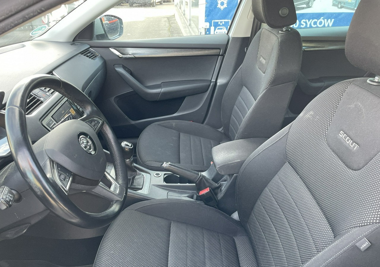 Skoda Octavia III Skoda Octavia 4X4 Scout 2.0 TDI -150KM Model 2017 Bezwypadkowa FV 23 - 汽车:图5 Skoda Octavia III Skoda Octavia 4X4 Scout 2.0 TDI -150KM Model 2017 Bezwypadkowa FV 23 - 汽车:图5