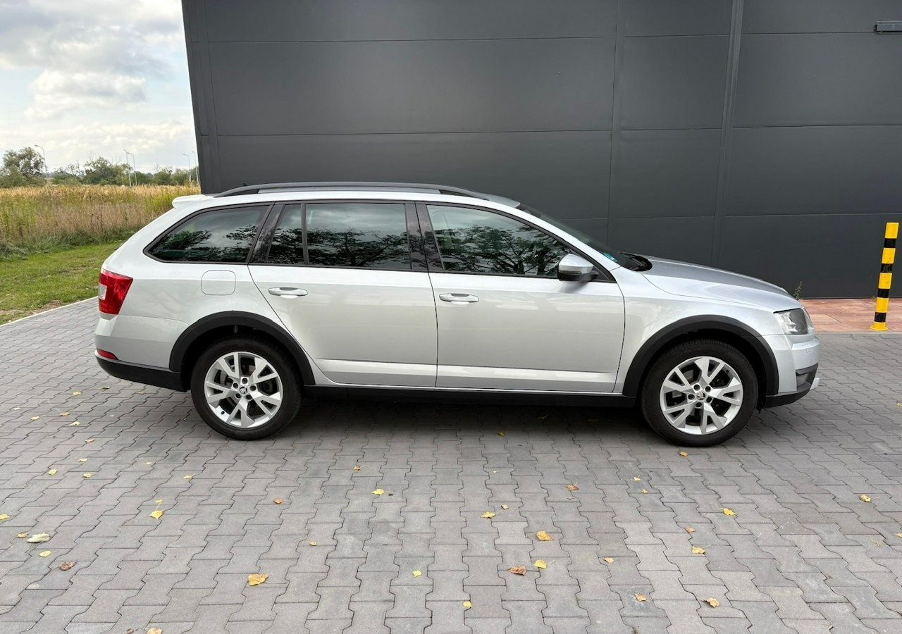Skoda Octavia III Skoda Octavia 4X4 Scout 2.0 TDI -150KM Model 2017 Bezwypadkowa FV 23 - 汽车:图3 Skoda Octavia III Skoda Octavia 4X4 Scout 2.0 TDI -150KM Model 2017 Bezwypadkowa FV 23 - 汽车:图3