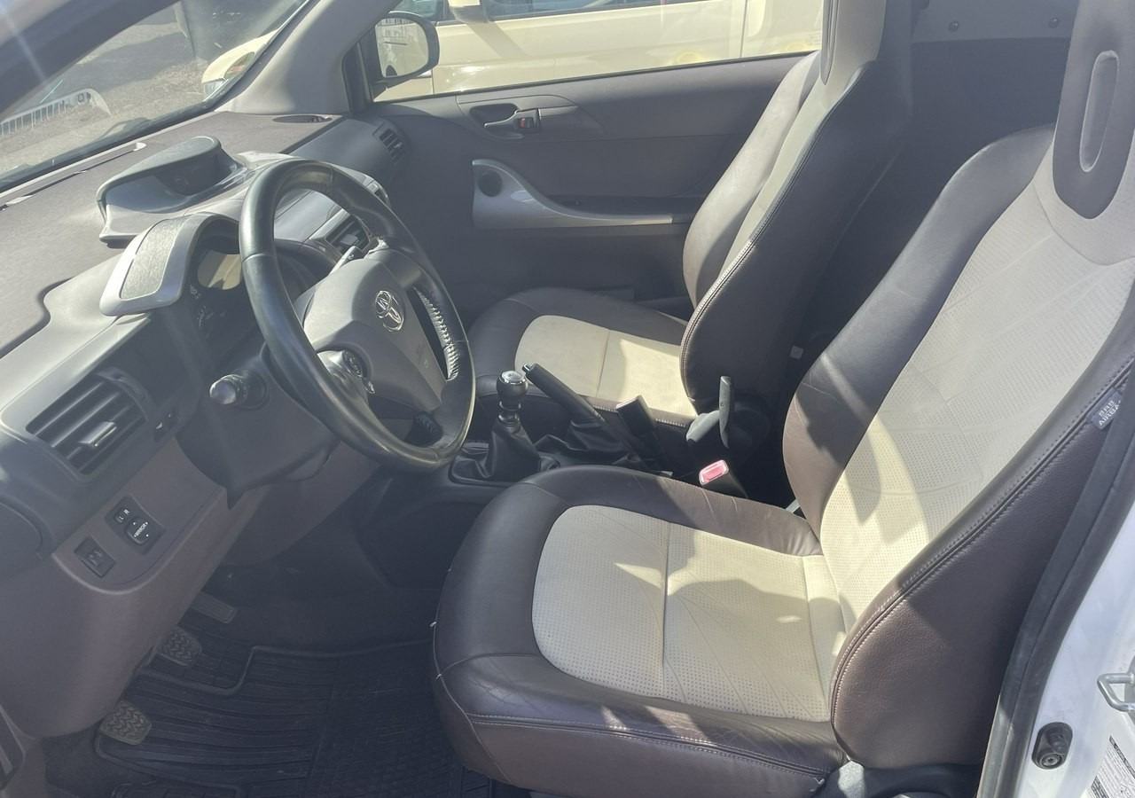 Toyota IQ Toyota iQ Klima - 掀背车:图5 Toyota IQ Toyota iQ Klima - 掀背车:图5