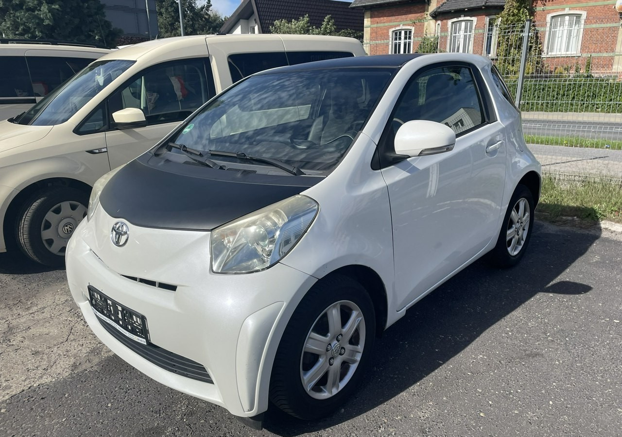 Toyota IQ Toyota iQ Klima - 掀背车:图1 Toyota IQ Toyota iQ Klima - 掀背车:图1