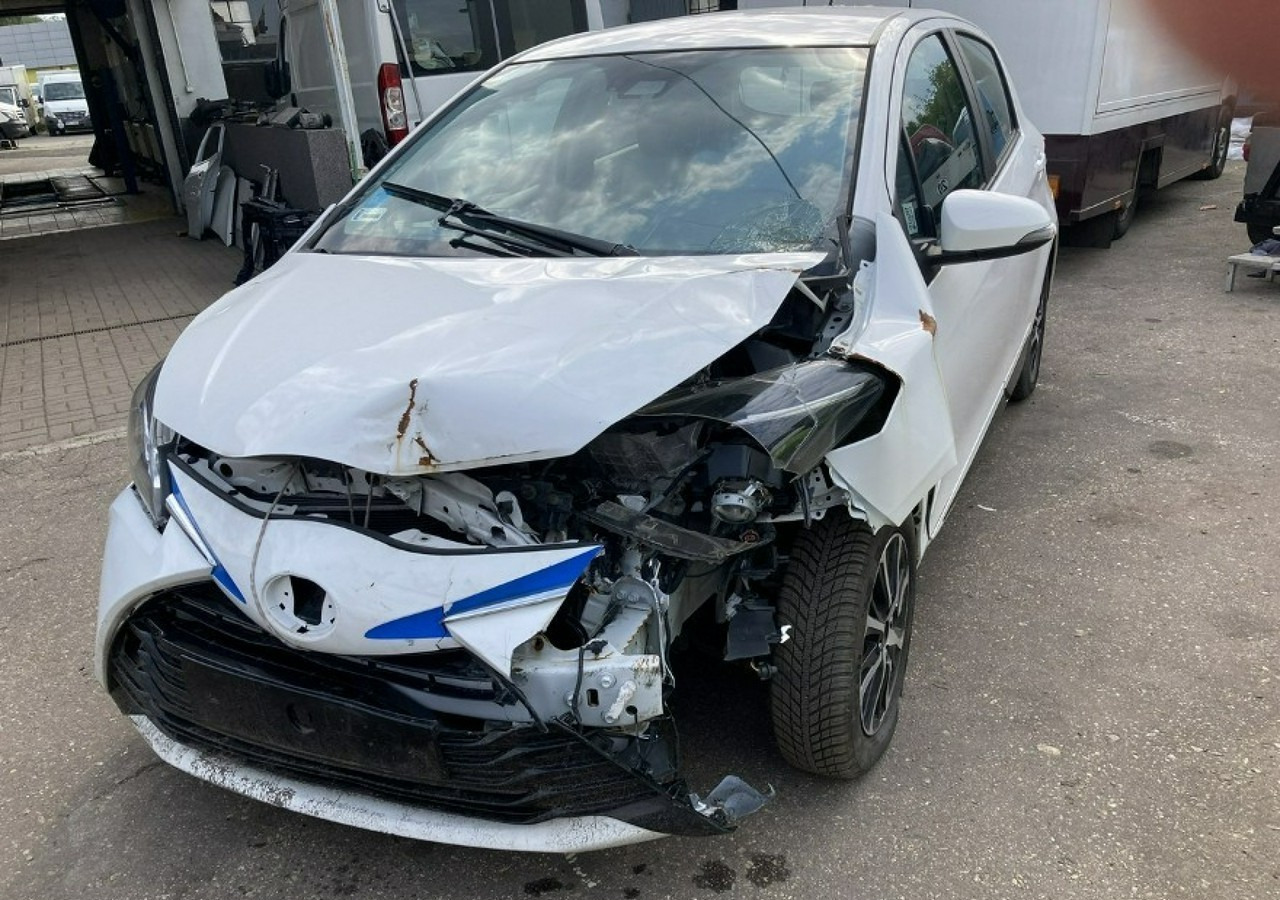 Toyota Yaris III Toyota Yaris Hybrid 1.5 VVT-i Y20 Model 2019 Salon PL - 掀背车:图2 Toyota Yaris III Toyota Yaris Hybrid 1.5 VVT-i Y20 Model 2019 Salon PL - 掀背车:图2