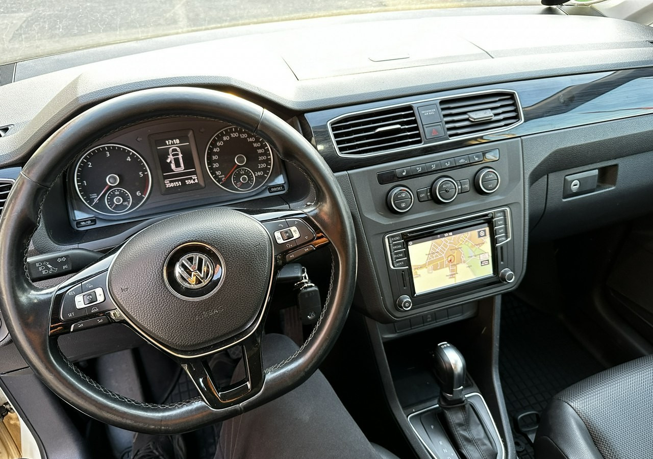 Volkswagen Caddy III Caddy 2.0 TDI do przewozu Niepełnosprawnych Inwalida Rampa 2020 Pefr - 汽车:图4 Volkswagen Caddy III Caddy 2.0 TDI do przewozu Niepełnosprawnych Inwalida Rampa 2020 Pefr - 汽车:图4