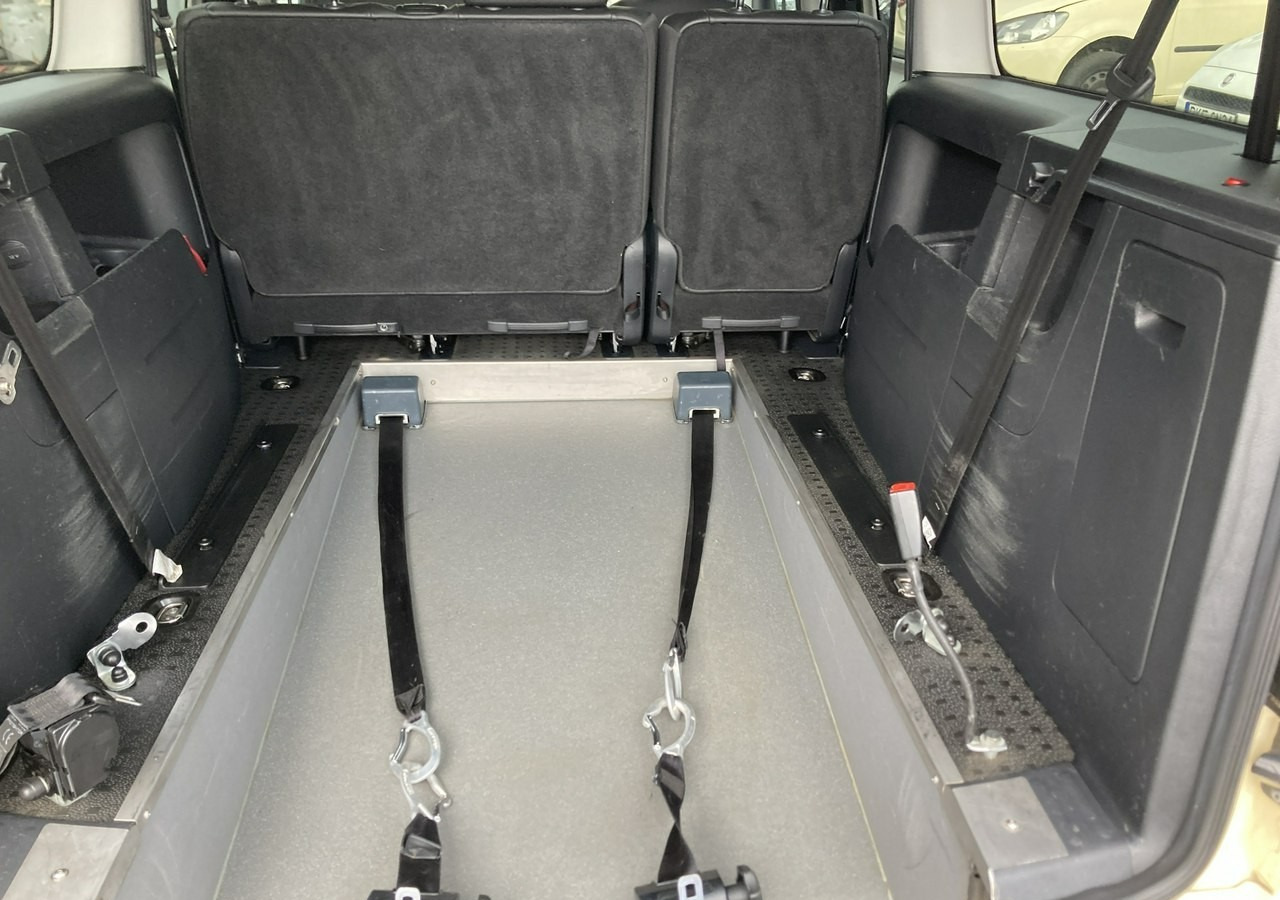 Volkswagen Caddy III Caddy 2.0 dla Niepełnosprawnych inwalida rampa Model 2020 Pfron - 汽车:图4 Volkswagen Caddy III Caddy 2.0 dla Niepełnosprawnych inwalida rampa Model 2020 Pfron - 汽车:图4