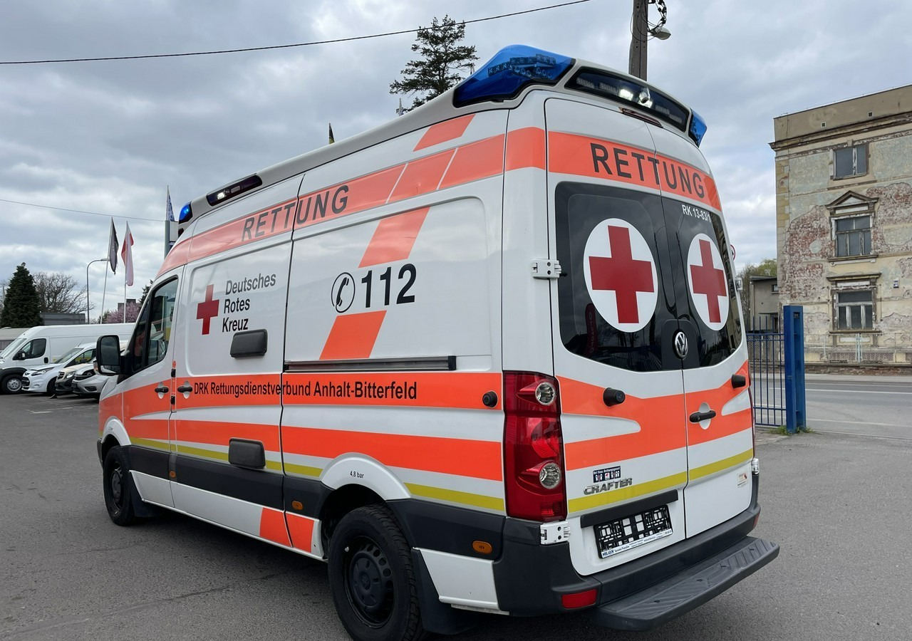 Volkswagen Crafter Crafter 2.0-163KM Karetka Ambulans Wyposażony Model 2016 - 救护车:图4 Volkswagen Crafter Crafter 2.0-163KM Karetka Ambulans Wyposażony Model 2016 - 救护车:图4