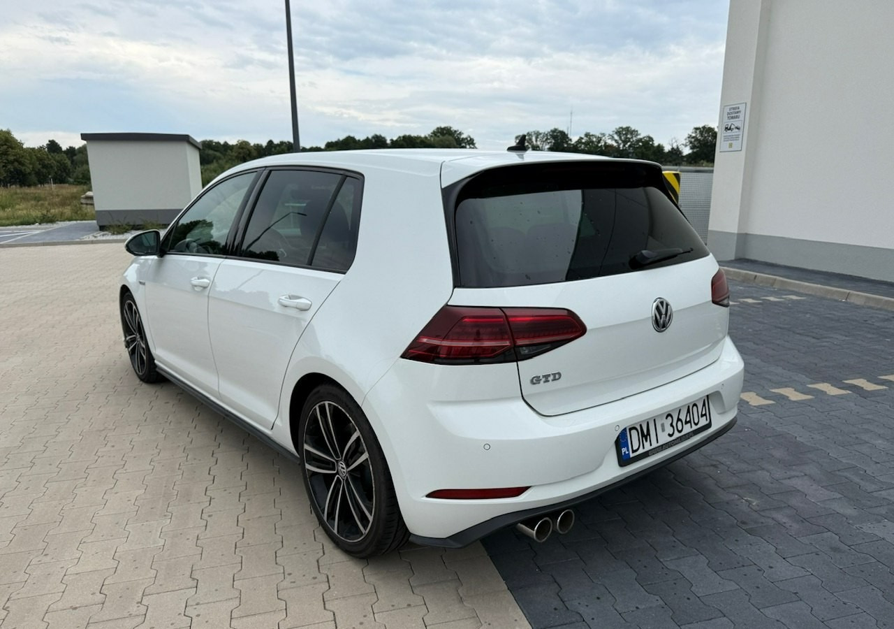Volkswagen Golf VII GTD 2.0TDI 184KM FullLed Navi Klimatronik ACC Asystenci - 轿车:图3 Volkswagen Golf VII GTD 2.0TDI 184KM FullLed Navi Klimatronik ACC Asystenci - 轿车:图3