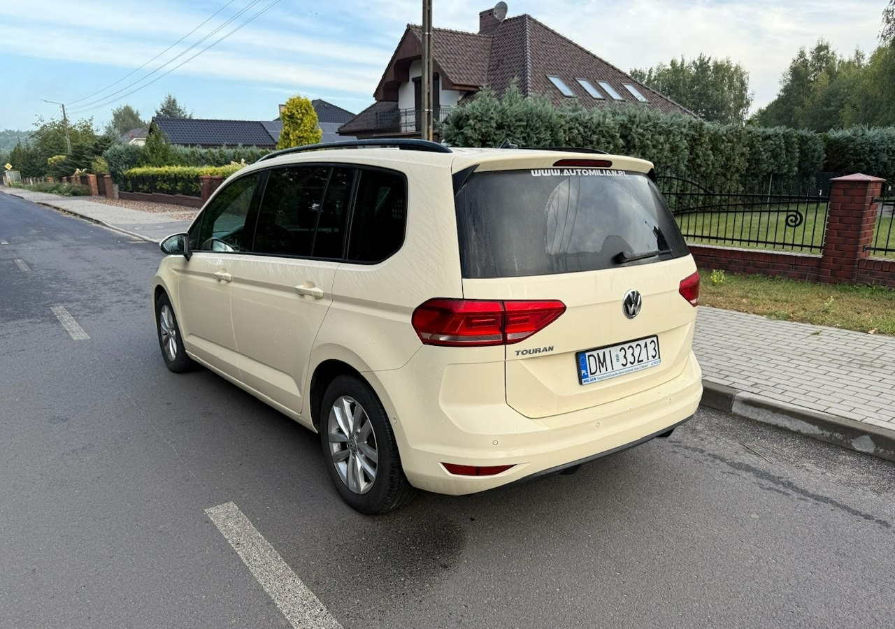 Volkswagen Touran III 2.0 TDI DSG 120 KM Automat 7osobowy Klima Skóra Full Serwis 2020 - 旅行车:图4 Volkswagen Touran III 2.0 TDI DSG 120 KM Automat 7osobowy Klima Skóra Full Serwis 2020 - 旅行车:图4