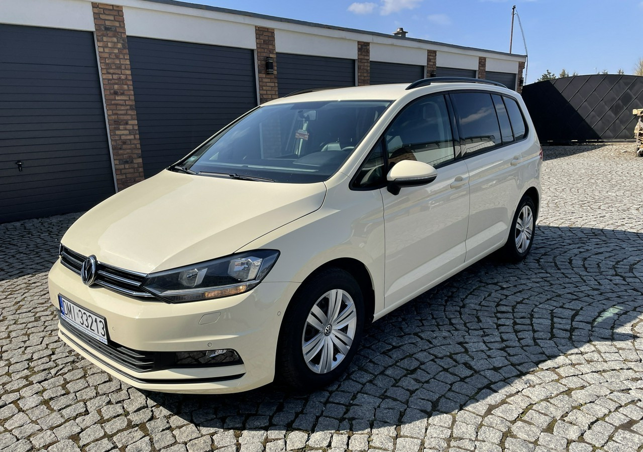 Volkswagen Touran III 2.0 TDI DSG Automat 7osobowy 2020 - 汽车:图1 Volkswagen Touran III 2.0 TDI DSG Automat 7osobowy 2020 - 汽车:图1