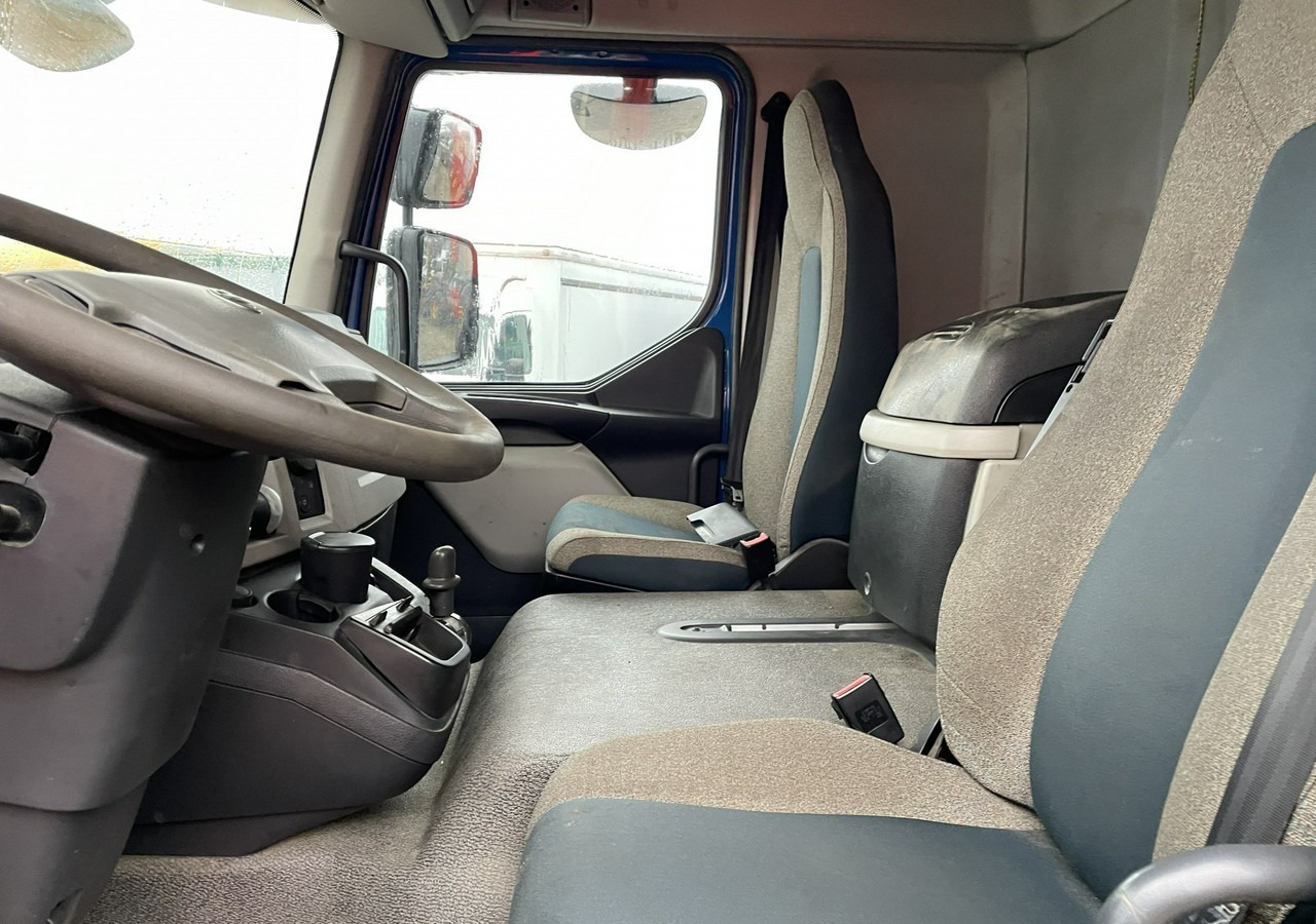 Interior photo 1: 驾驶室底盘卡车 Volvo Inny Volvo Volvo FLB3C-280 Rama Klima 16000DMC 2016r EURO 6