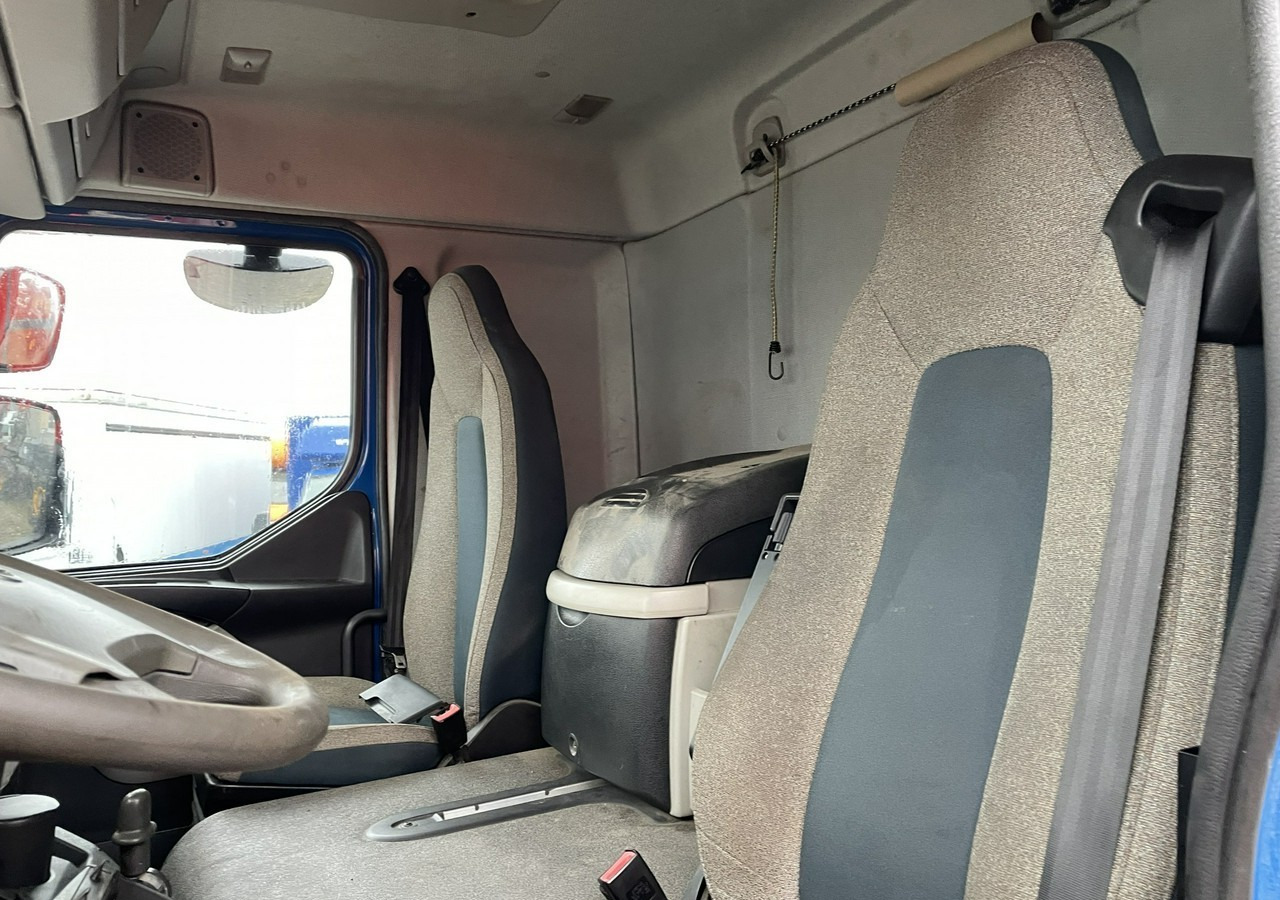Interior photo 2: 驾驶室底盘卡车 Volvo Inny Volvo Volvo FLB3C-280 Rama Klima 16000DMC 2016r EURO 6