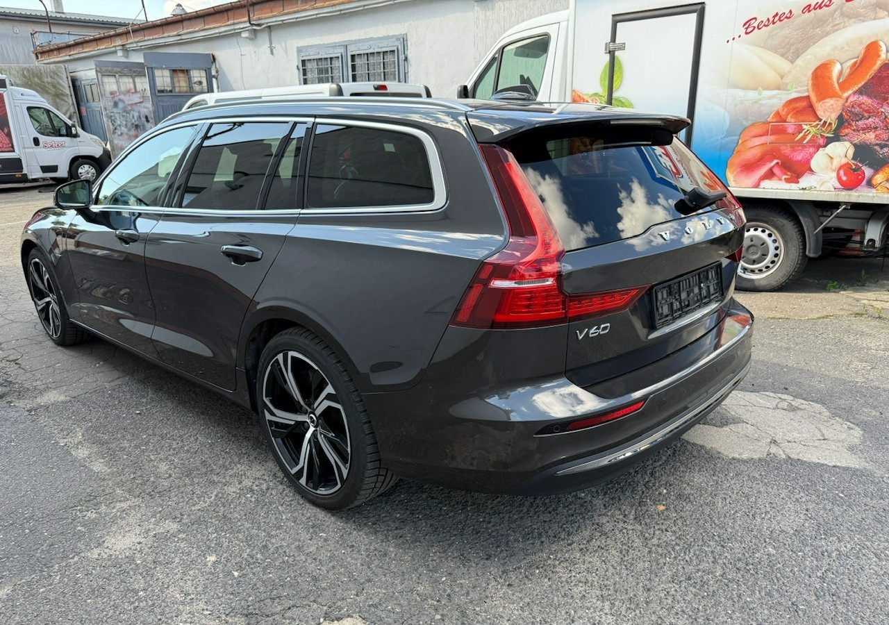 Volvo V60 II Volvo V60 2.0 T8 Plug-in Hybrid 455KM AWD Bogata Wersja Model 2024 - 汽车:图3 Volvo V60 II Volvo V60 2.0 T8 Plug-in Hybrid 455KM AWD Bogata Wersja Model 2024 - 汽车:图3