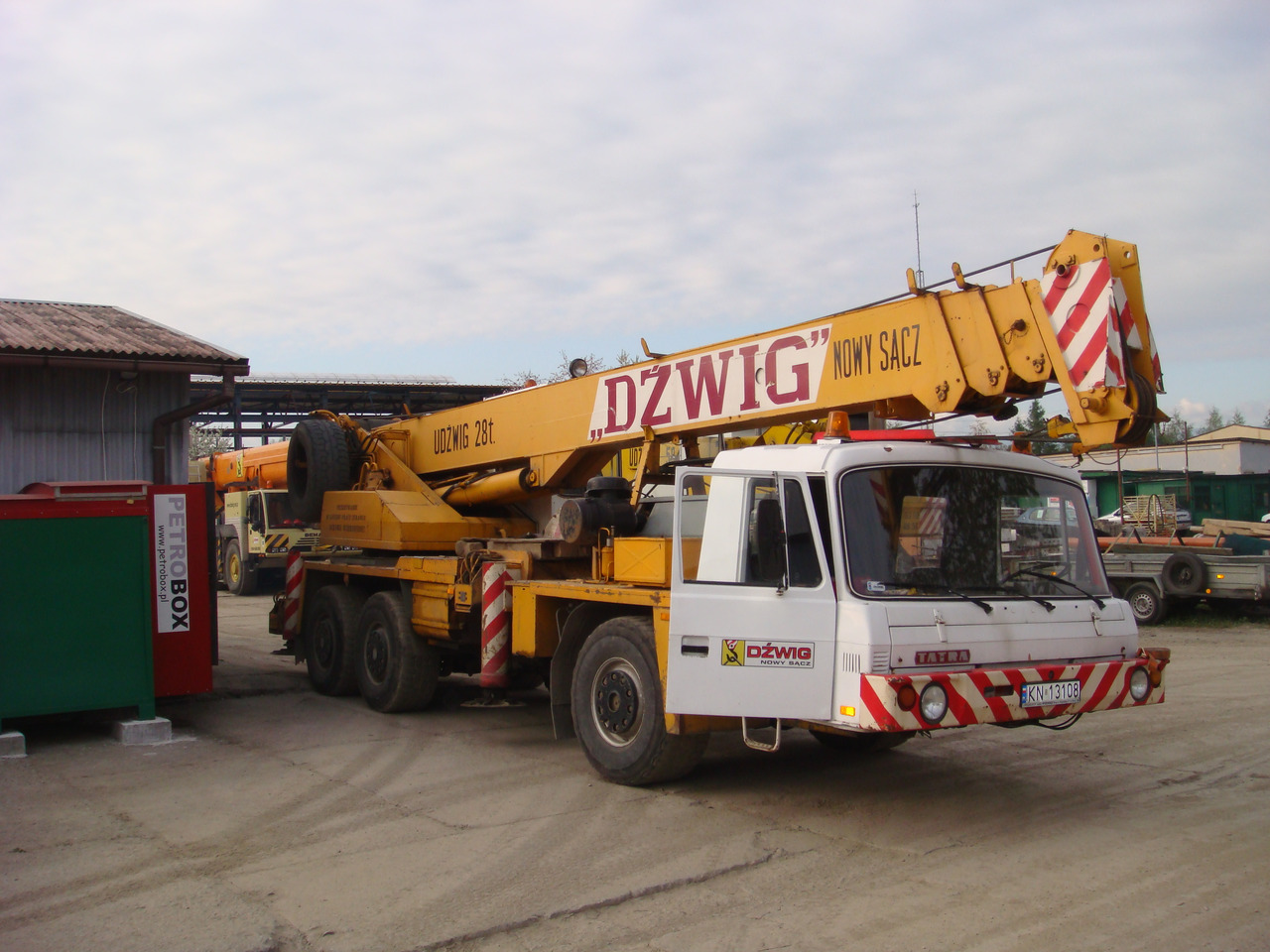 TARTA AD28 AD28 - 移动式起重机:图2 TARTA AD28 AD28 - 移动式起重机:图2