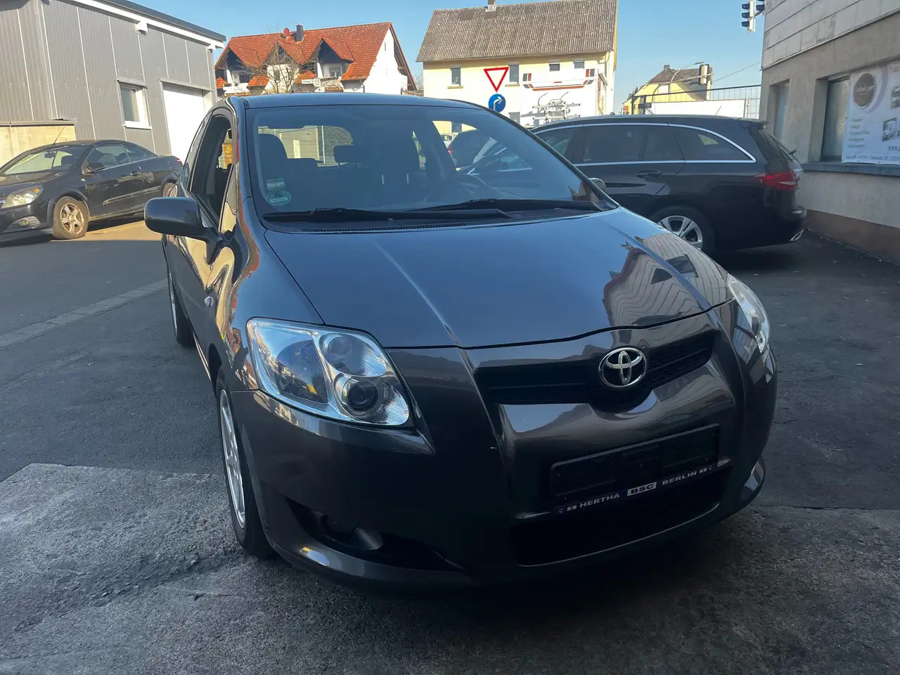 Toyota Auris Sol - 汽车:图2 Toyota Auris Sol - 汽车:图2