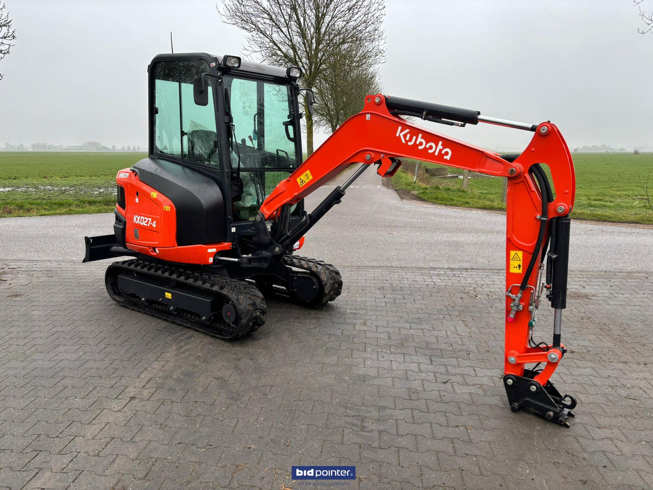 Kubota KX 027 - 4 GL minigraver - 小型挖掘机:图2 Kubota KX 027 - 4 GL minigraver - 小型挖掘机:图2