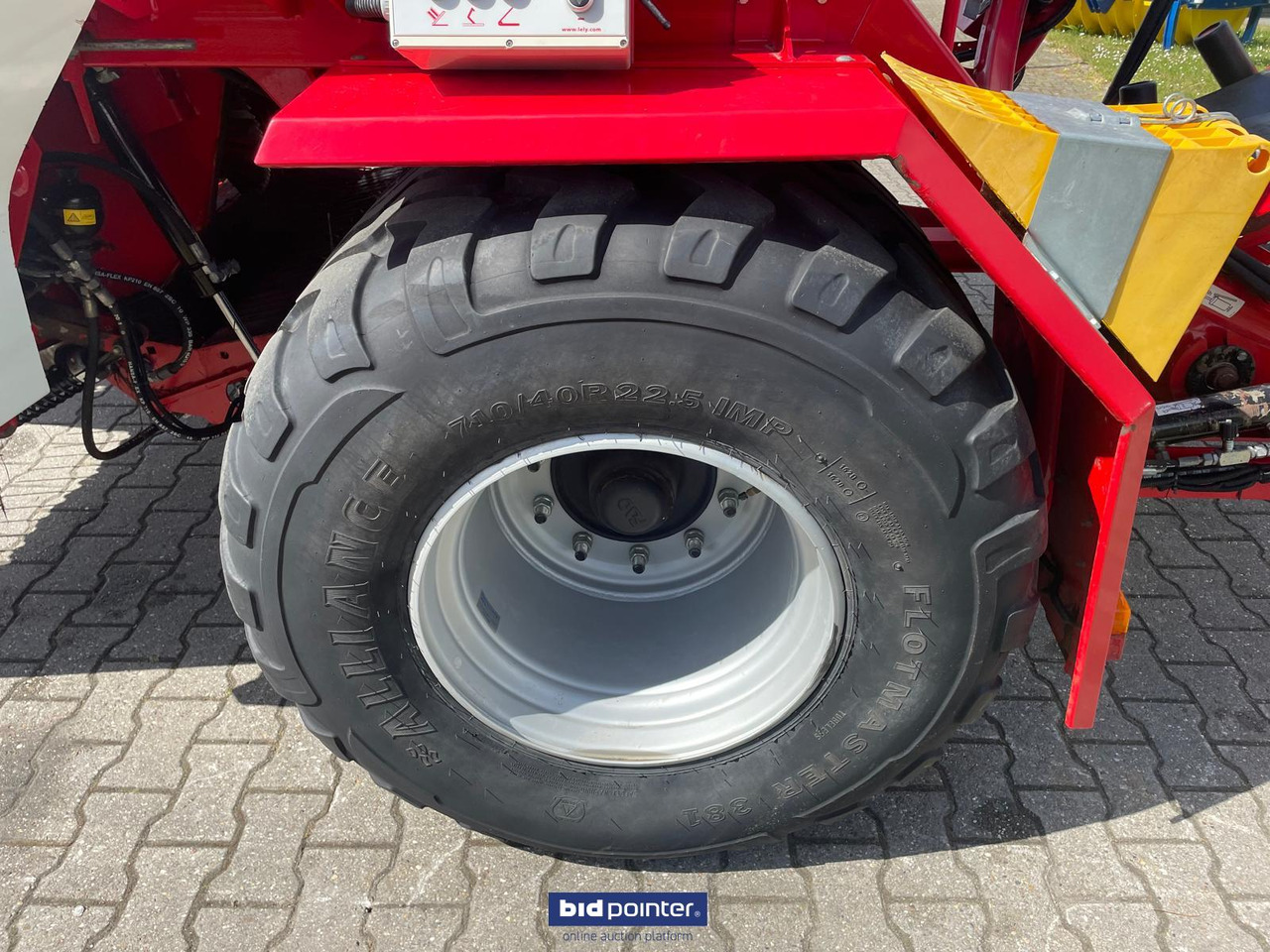 Lely Welger RPC 245 Tornado - 圆形打包机:图4 Lely Welger RPC 245 Tornado - 圆形打包机:图4