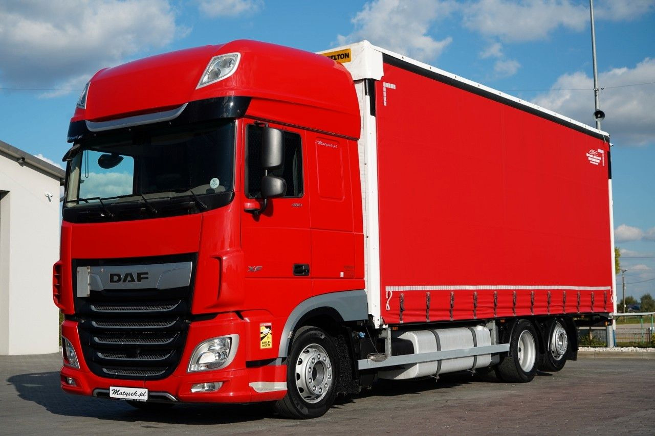 DAF XF 480 / SOLÓWKA / SSC / 6X2 / OŚ PODNOSZONA / W - 侧帘卡车:图1 DAF XF 480 / SOLÓWKA / SSC / 6X2 / OŚ PODNOSZONA / W - 侧帘卡车:图1