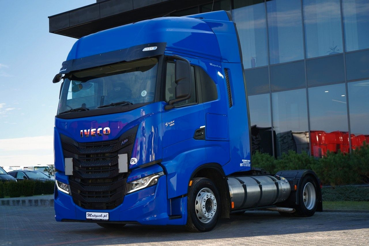 Iveco S-WAY / 460 / RETARDER / LNG / MEGA / LOW DECK - 牵引车:图1 Iveco S-WAY / 460 / RETARDER / LNG / MEGA / LOW DECK - 牵引车:图1