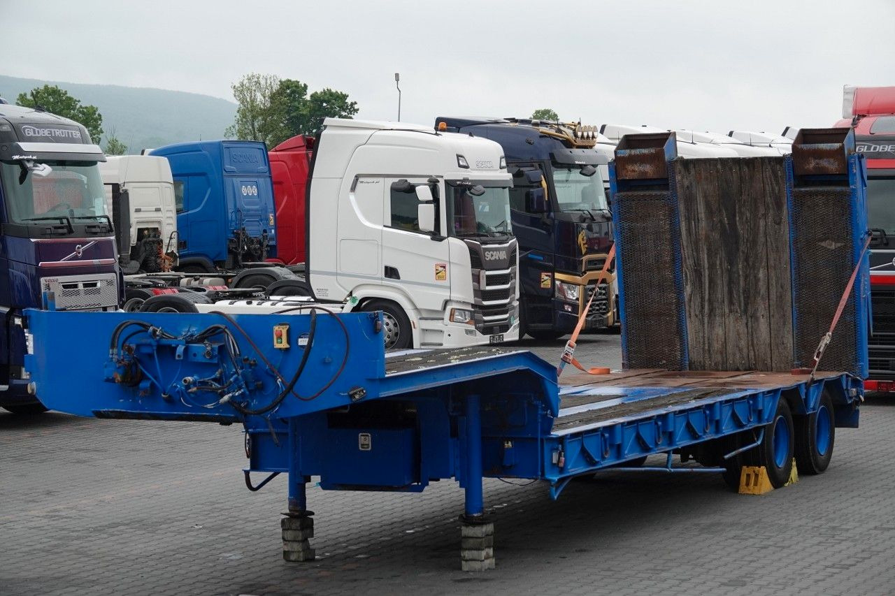 Kaiser LAWETA NISKOPODWOZIOWA / NAJAZDY HYDRAULICZNE / - 低装载半拖车:图1 Kaiser LAWETA NISKOPODWOZIOWA / NAJAZDY HYDRAULICZNE / - 低装载半拖车:图1