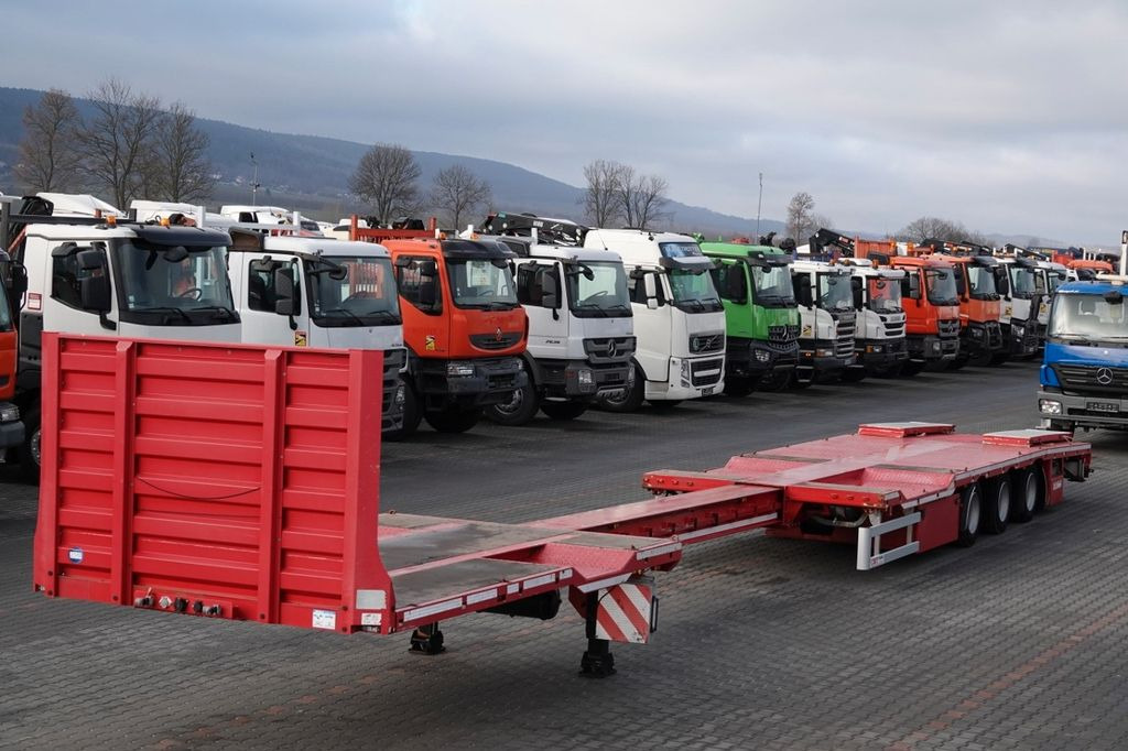 Kässbohrer NSP-24 / NACZEPA LAWETA / NISKOPODWOZIE / ROZCIĄ Kässbohrer NSP-24 / NACZEPA LAWETA / NISKOPODWOZIE / ROZCIĄ - 低装载半拖车:图1 Kässbohrer NSP-24 / NACZEPA LAWETA / NISKOPODWOZIE / ROZCIĄ Kässbohrer NSP-24 / NACZEPA LAWETA / NISKOPODWOZIE / ROZCIĄ - 低装载半拖车:图1