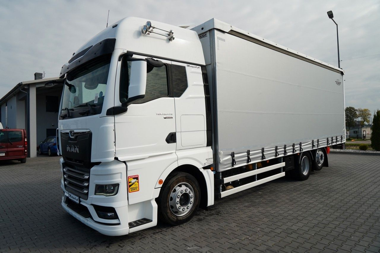 MAN TGX 26.470 / 6x2 / FIRANKA / SOLÓWKA / 6x2 / 12 - 侧帘卡车:图2 MAN TGX 26.470 / 6x2 / FIRANKA / SOLÓWKA / 6x2 / 12 - 侧帘卡车:图2