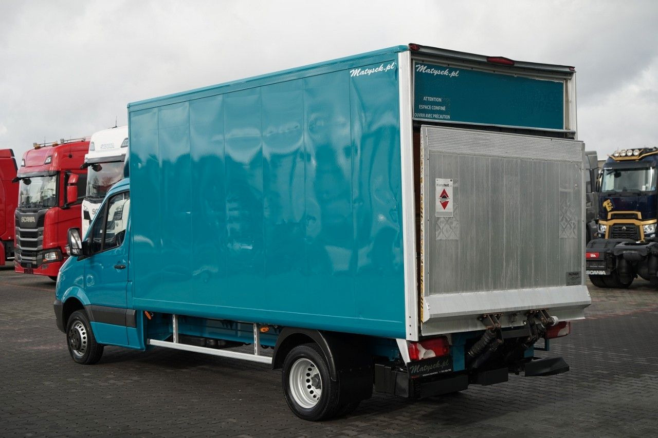 Mercedes-Benz SPRINTER / KONTENER 4,3 M / WINDA PALFINGER - 侧帘货车:图5 Mercedes-Benz SPRINTER / KONTENER 4,3 M / WINDA PALFINGER - 侧帘货车:图5