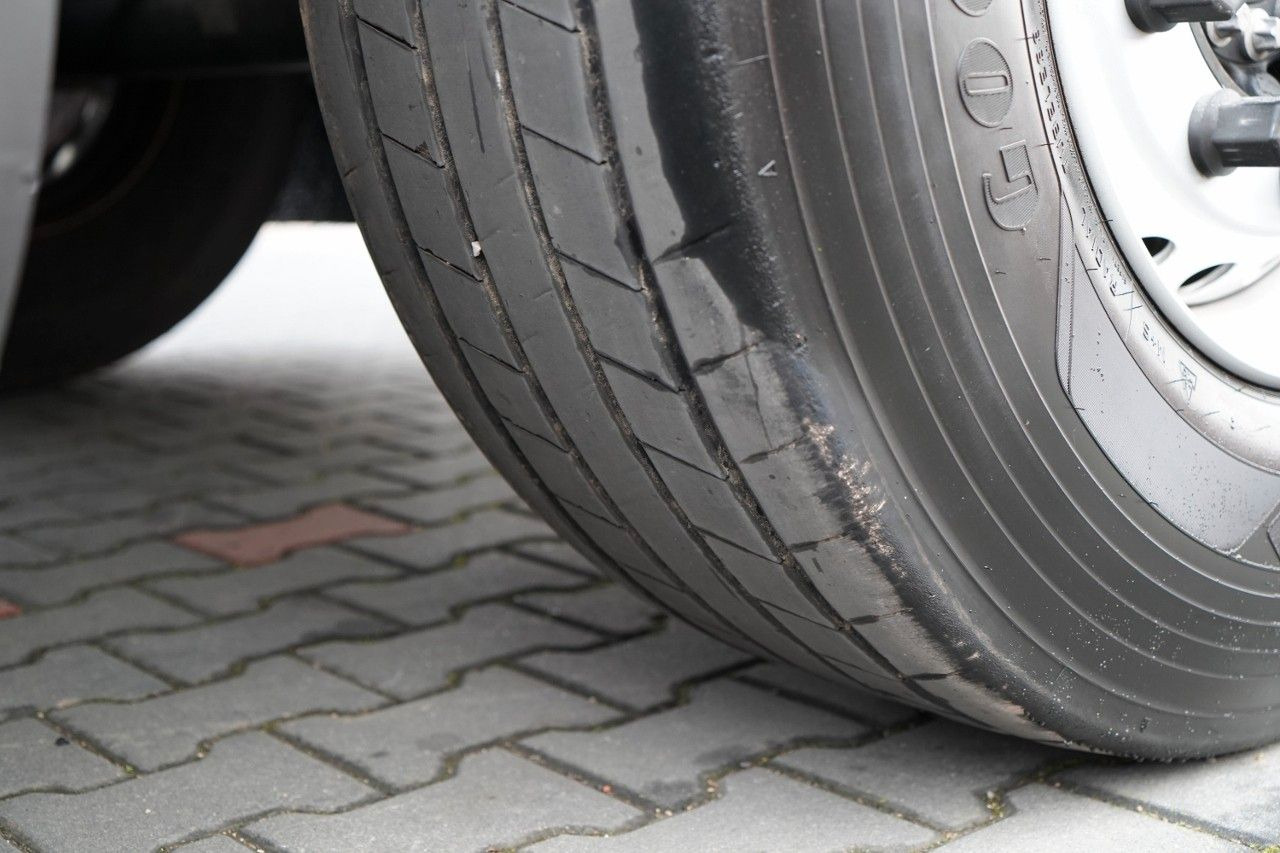 冷藏半拖车 Schmitz Cargobull REFRIGERATED / FLOWER / THERMO KING / SLX 300 /：图25